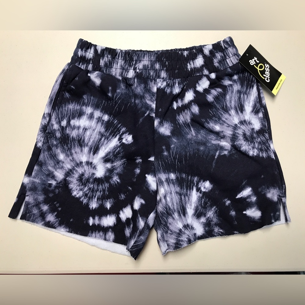 Art Class Bottoms Navy Tie Dye Shorts Size M (7-8)